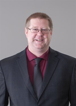 chief financial officer derek decru